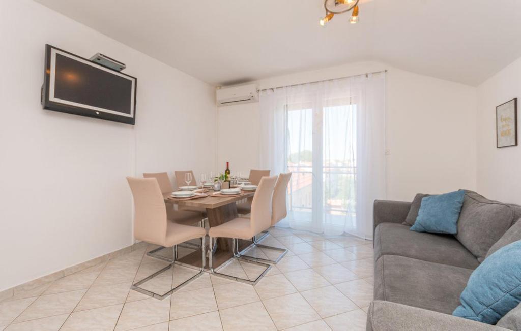 Apartments Mikulic Биоград-на-Мору Экстерьер фото