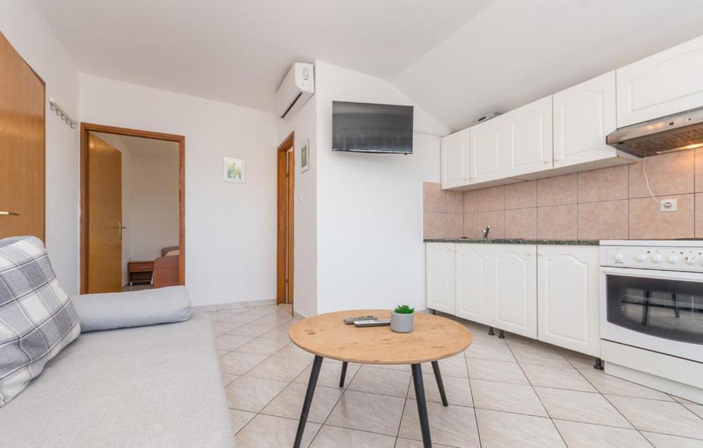 Apartments Mikulic Биоград-на-Мору Экстерьер фото