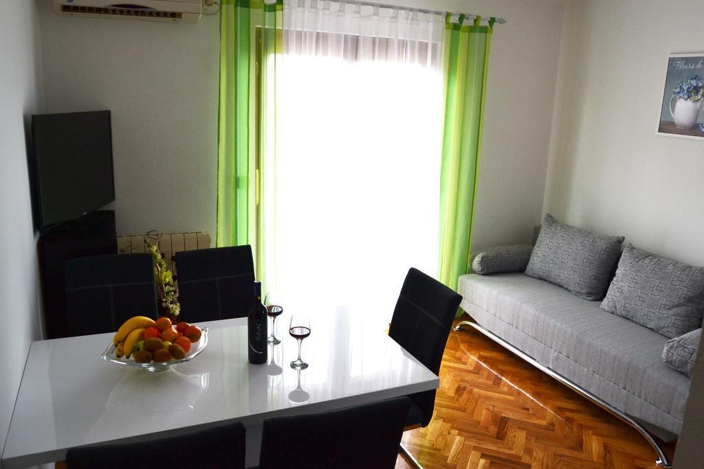 Apartments Mikulic Биоград-на-Мору Экстерьер фото